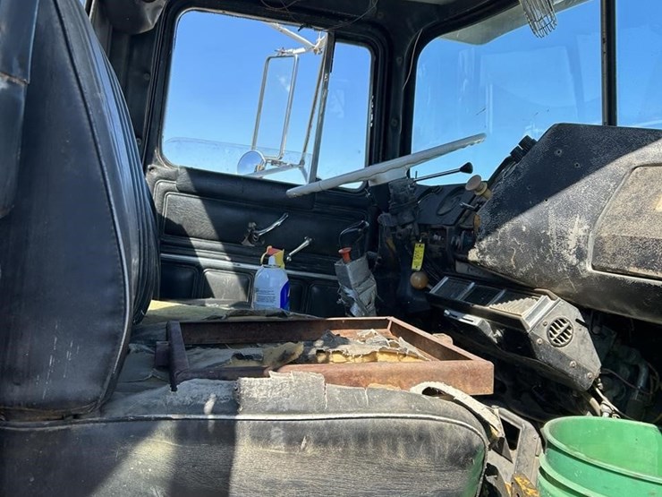 1973-mack-rl786lst-4401-image-43
