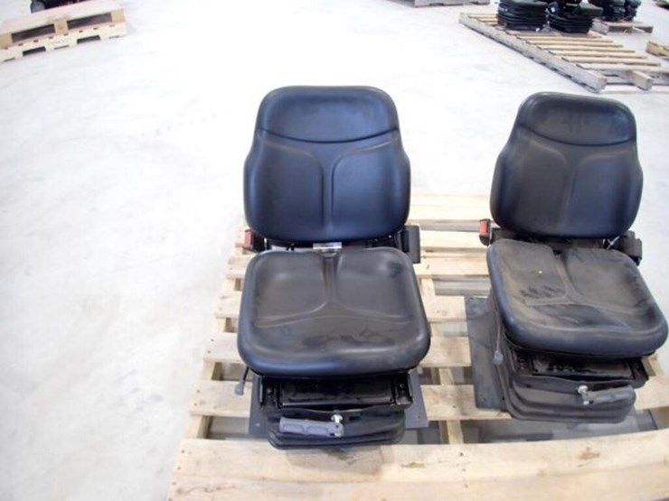 qty-of-(2)-cobo-tractor-seats-image-13