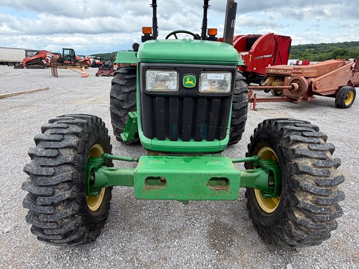 john-deere-5045e-image-7