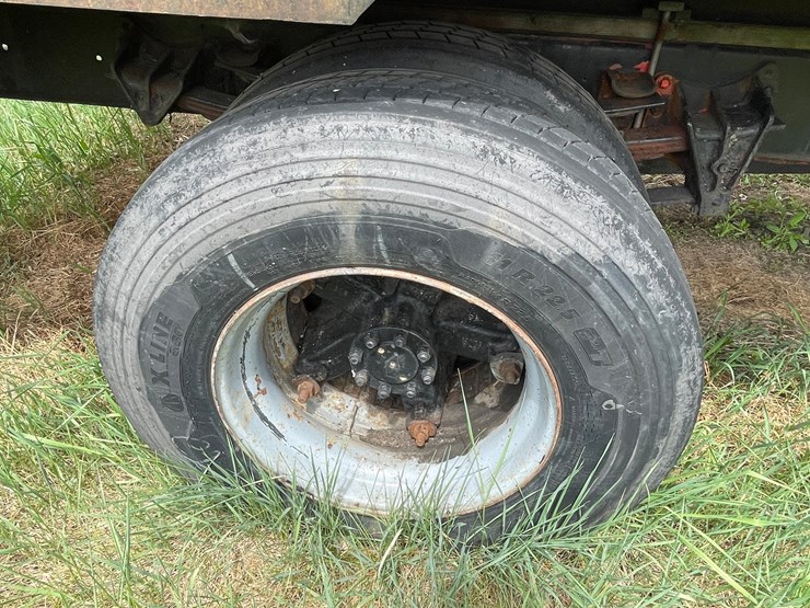 #2881-•-1990-international-sealcoating-truck-(has-wi-title)-(or)-image-16