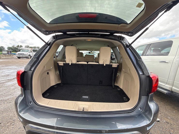 2017-nissan-pathfinder-image-10