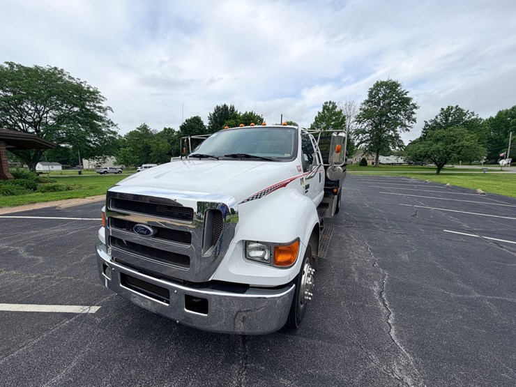 2004-ford-f650-image-2