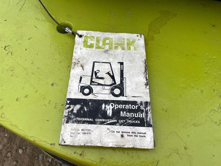 #1000-•-clark-glx30-forklift-image-20