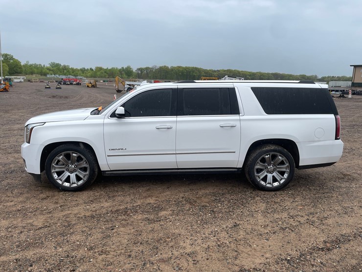 2015-gmc-yukon-denali-image-2