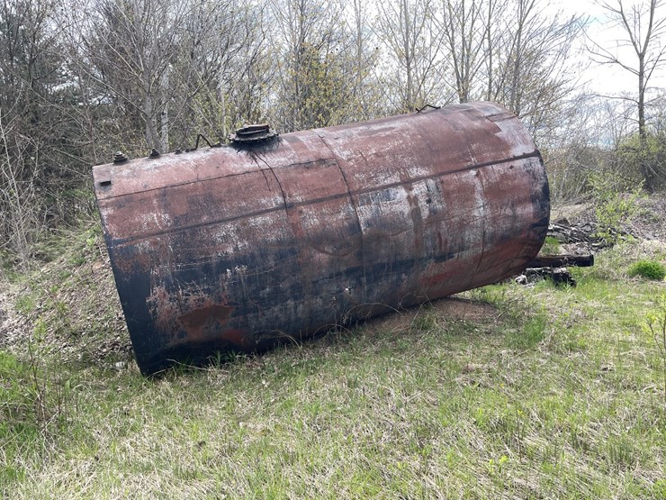 #2804-•-metal-fuel-tank-(g)-image-2
