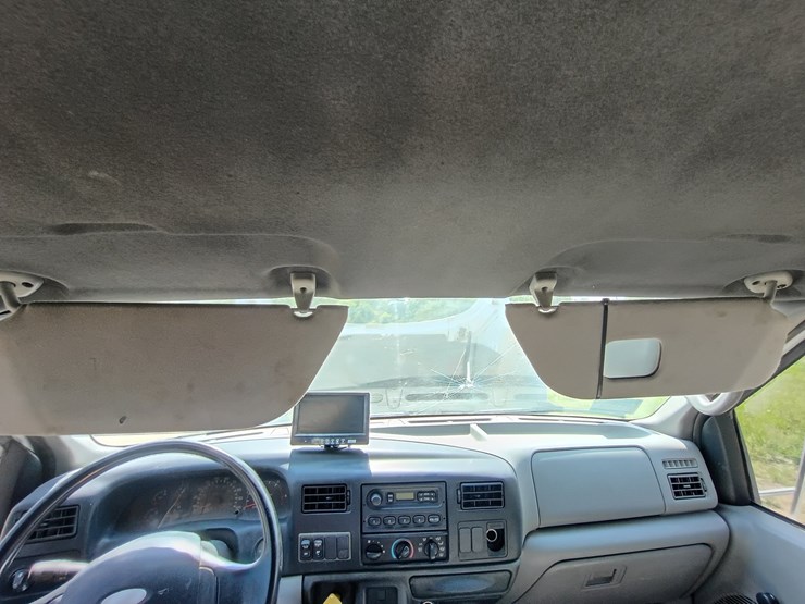 2005-ford-f750-image-60