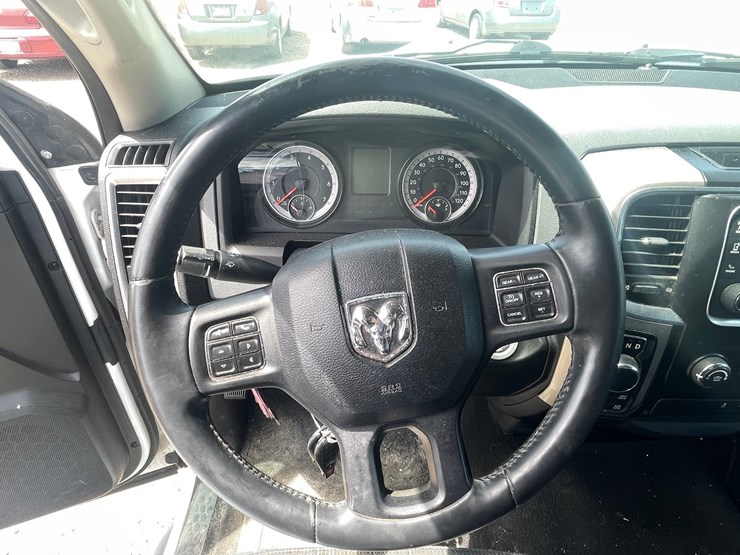 2016-dodge-ram-1500-image-23