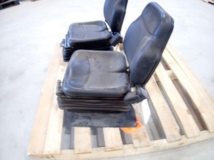 qty-of-(2)-cobo-tractor-seats-image-8