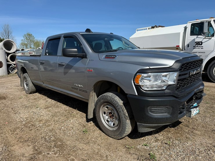 2021-dodge-2500-image-7