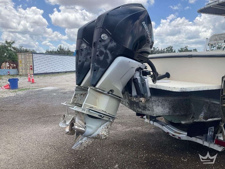2013-parker-2501-center-console-28ft-boat-with-2000-float-on-30ft-t/a-boat-trailer-image-11