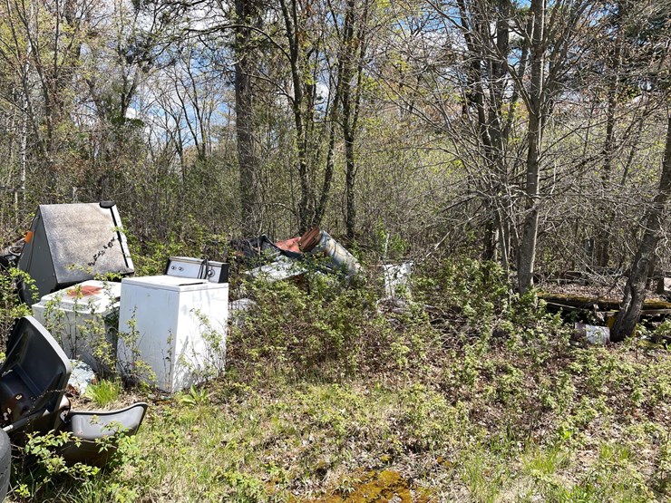 #2831-•-scrap-iron-pile-(or)-image-8