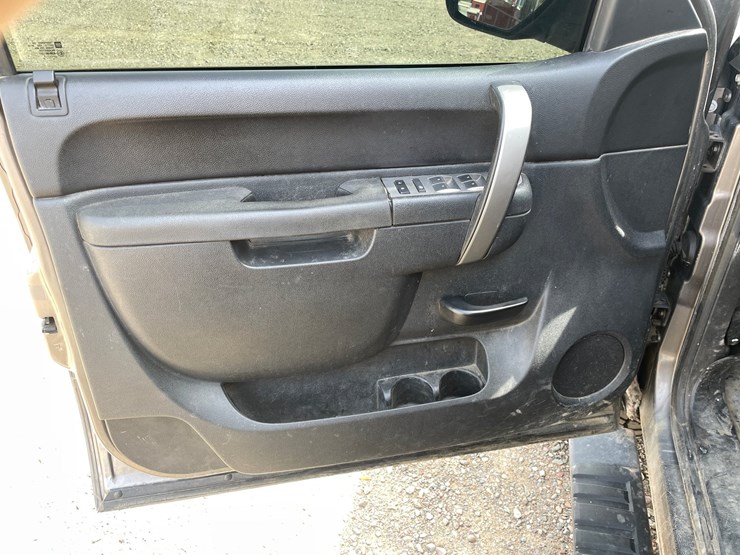 #1311-•-2012-chevrolet-silverado-pickup-truck-(has-title-in-delay)-image-22