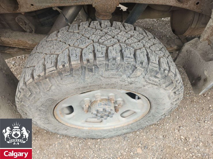 2015-gmc-sierra-2500hd-image-12
