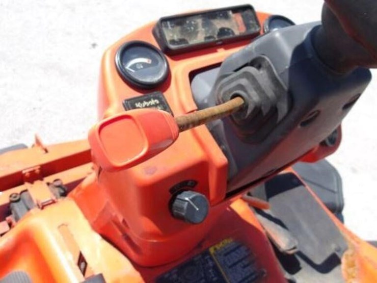 2006-kubota-f3680-image-21