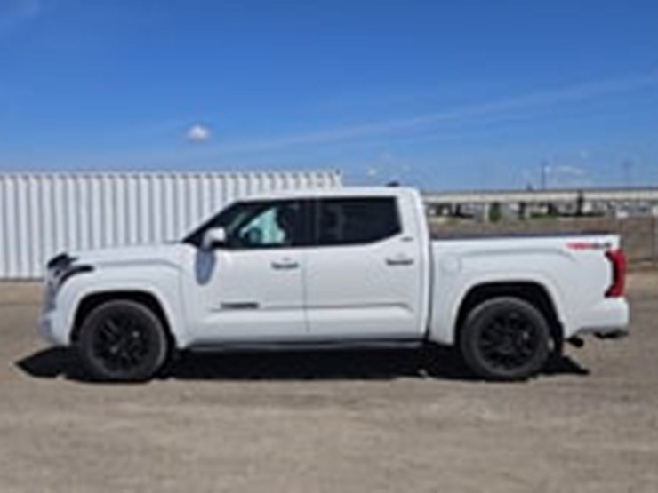 2023-toyota-tundra-image-5