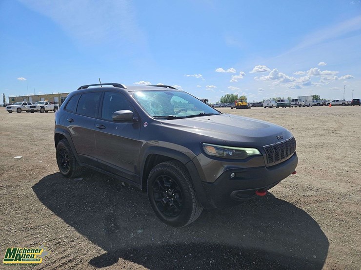 2019-jeep-cherokee-image-2