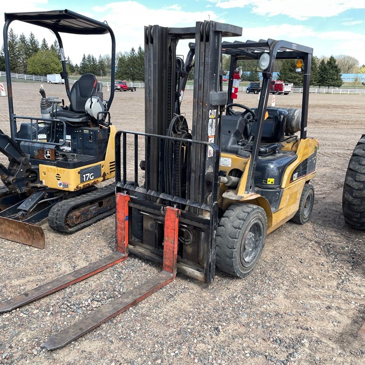CATERPILLAR P6000