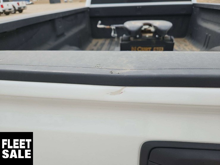 2018-chevrolet-silverado-3500hd-image-35