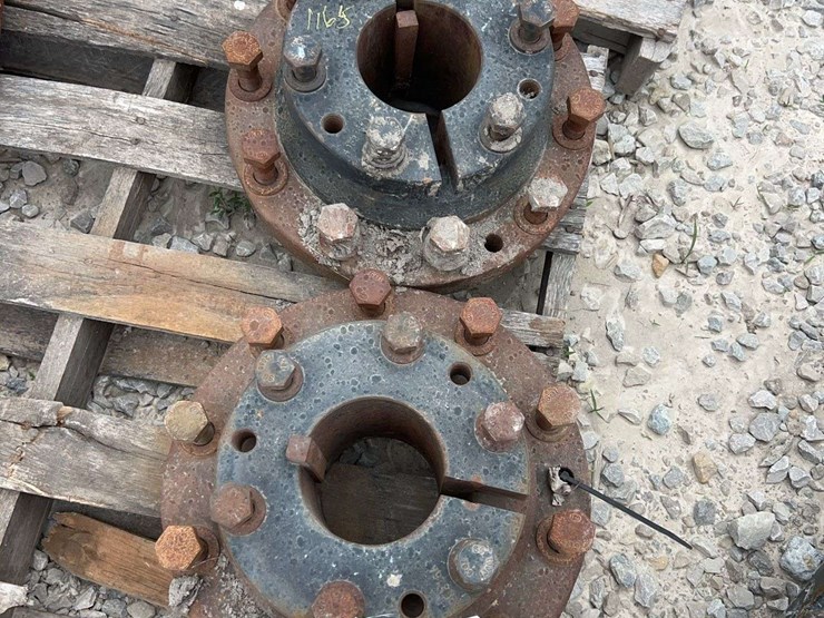new-holland-412-image-1