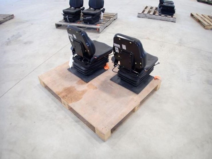qty-of-(2)-cobo-tractor-seats-image-3