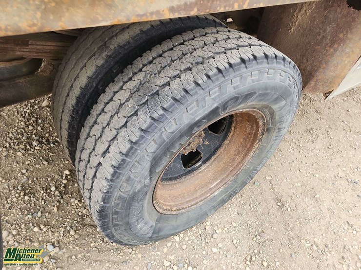 2011-dodge-3500-image-23