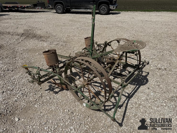 john-deere-2r40-planter-image-7