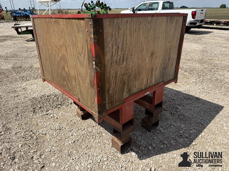 tafco-50"x50"x30"-seed-box-image-6