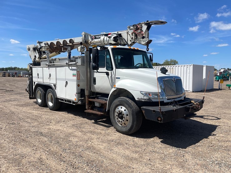 2013-international-durastar-4400-image-7