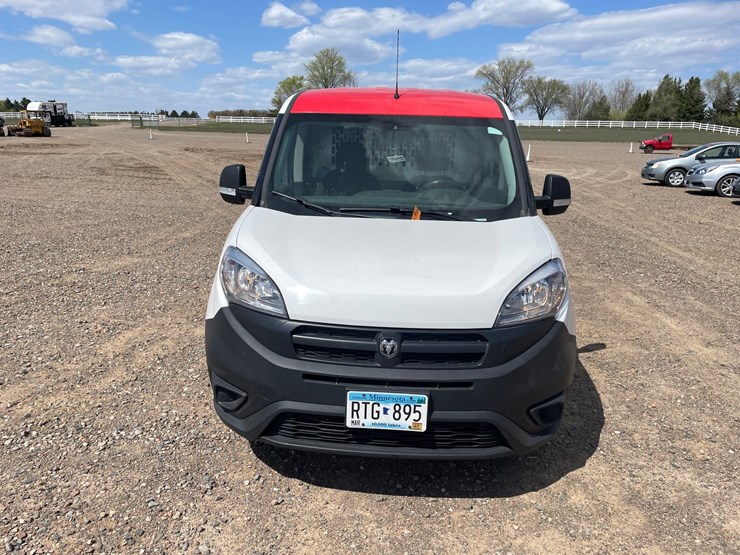 #1412-•-2017-ram-promaster-cargo-van-(has-mn-title)-image-8