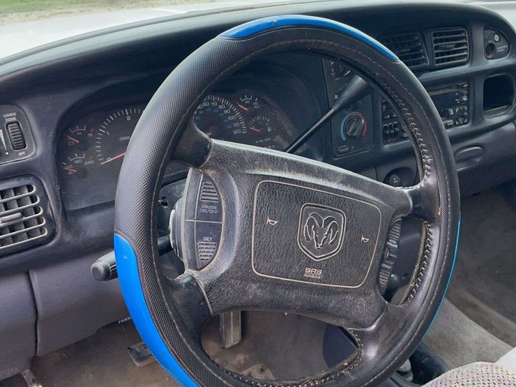 2001-dodge-2500-image-6
