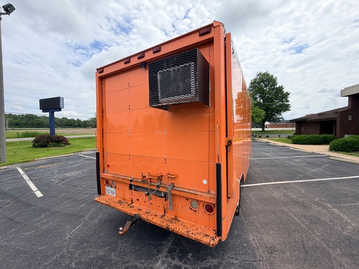 #24061-•-1998-ford-econoline-box-truck-image-13