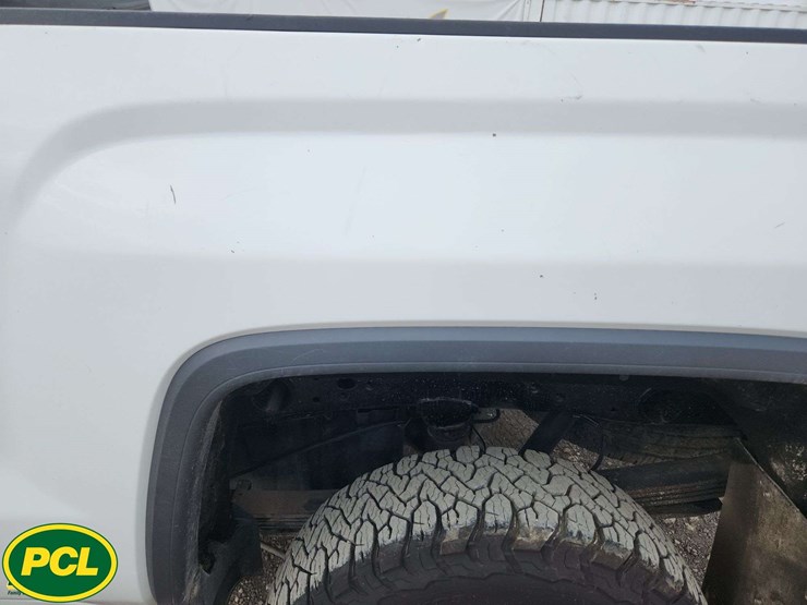2017-gmc-sierra-2500hd-image-39