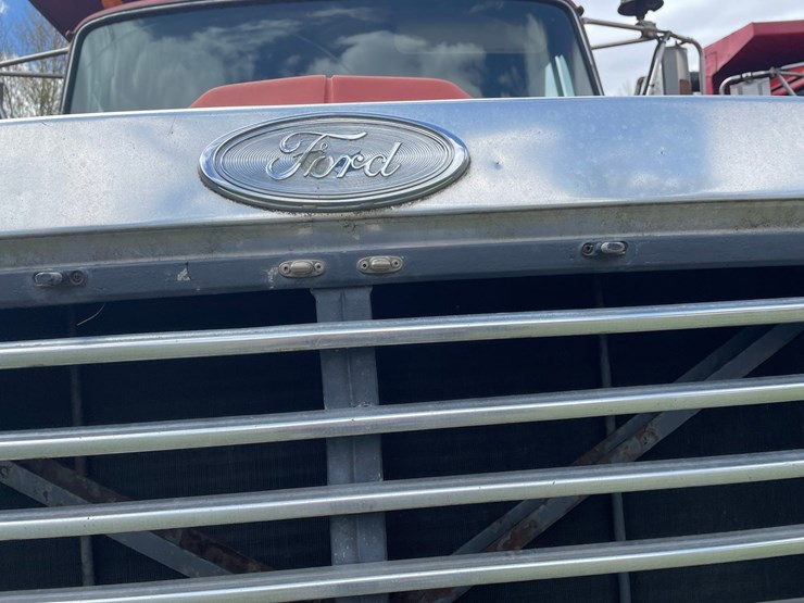 1989-ford-l9000-image-28