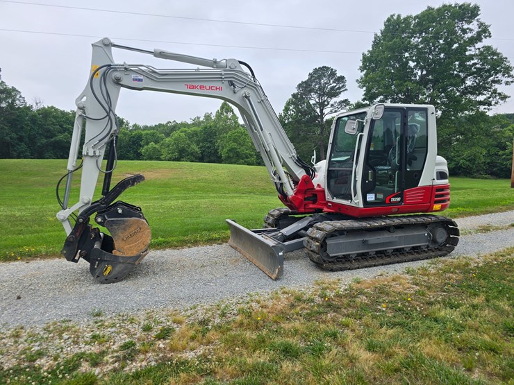 2024-takeuchi-tb290-image-3