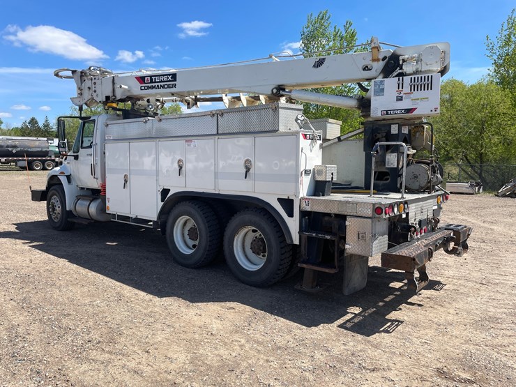 2013-international-durastar-4400-image-3