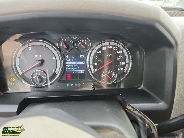 2011-dodge-3500-image-3