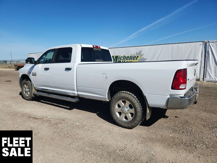 2015-dodge-2500-image-3
