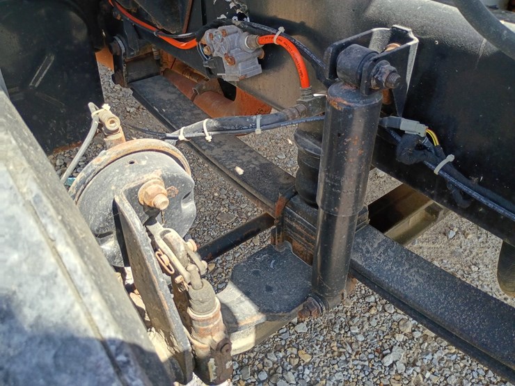 2005-ford-f750-image-30