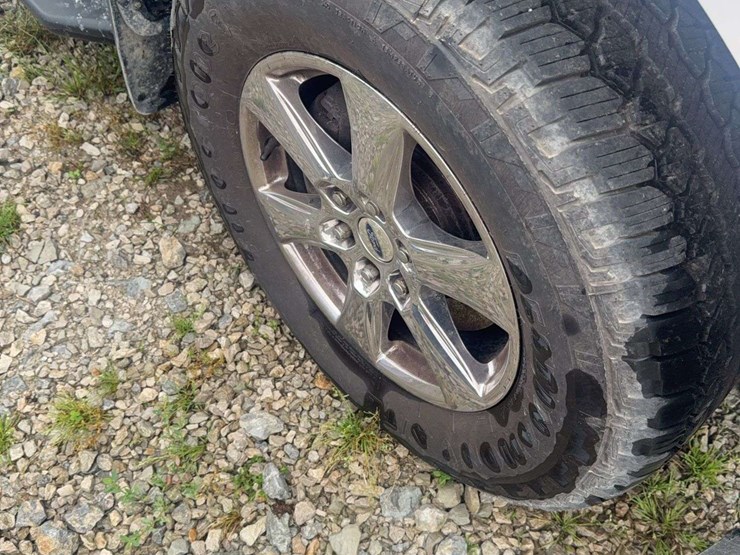 2018-ford-f150-xlt-image-3