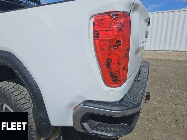 2022-gmc-sierra-2500hd-image-30
