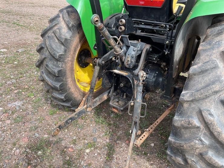 2005-john-deere-4120-image-22