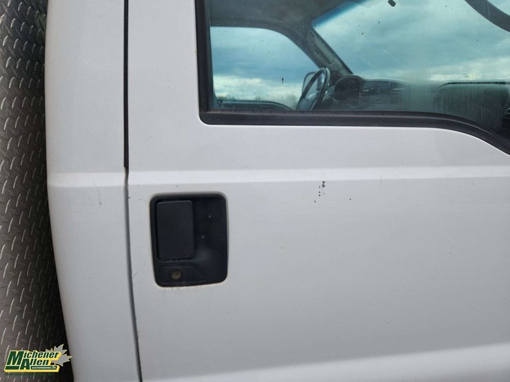 2006-ford-f450-xl-image-36