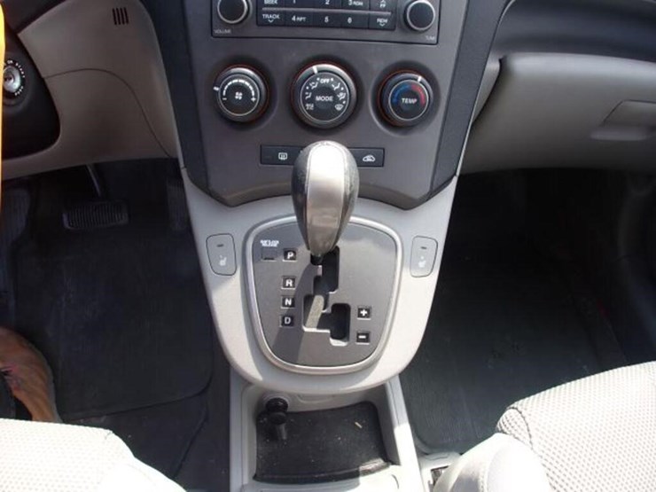 2007-kia-rondo-ex-sport-utility-vehicle-knafg52667-image-20