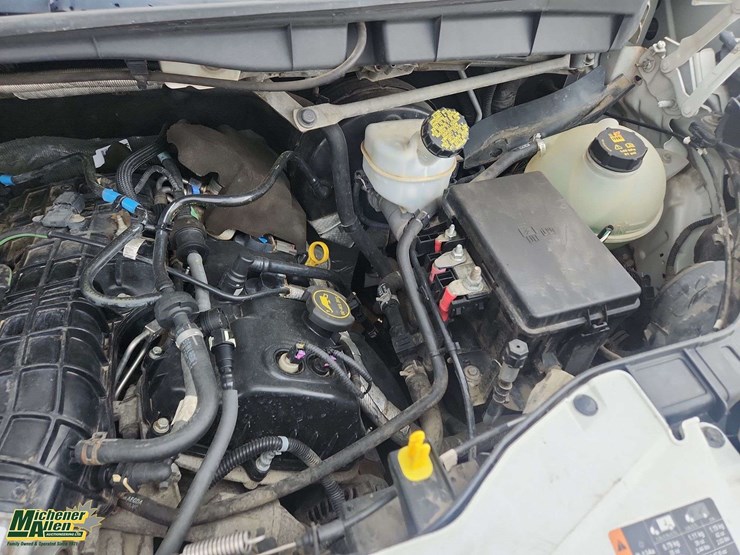 2016-ford-transit-image-31