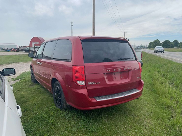 2012-dodge-caravan-image-3