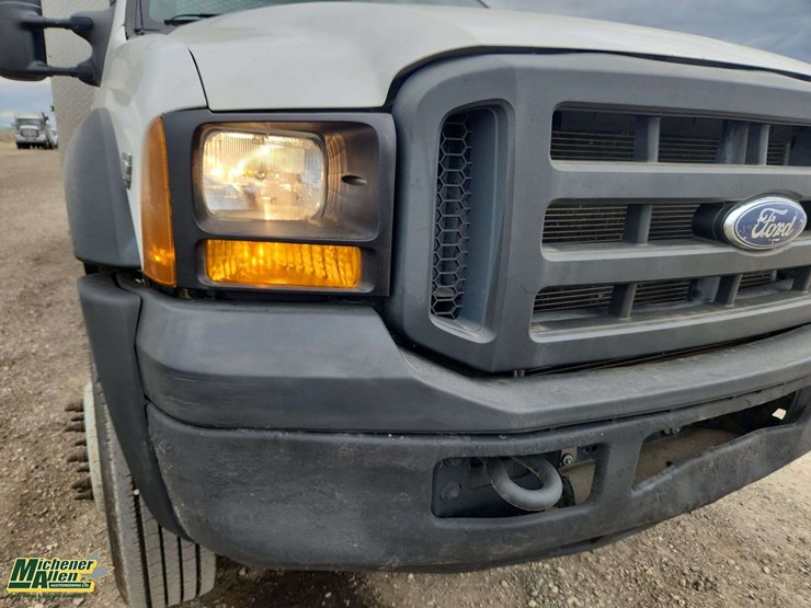 2006-ford-f450-xl-image-52