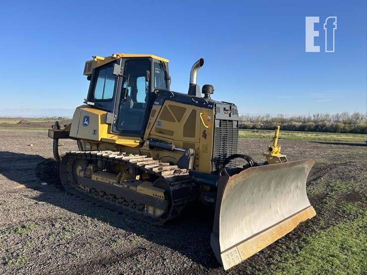 2017-deere-700k-xlt-image-3