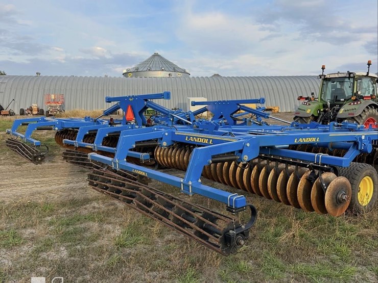 2023-landoll-7530-32-image-6