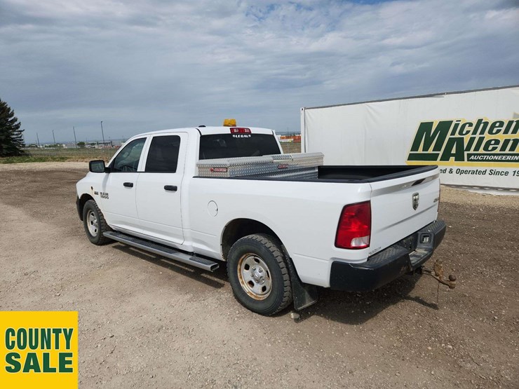 2014-dodge-1500-image-3