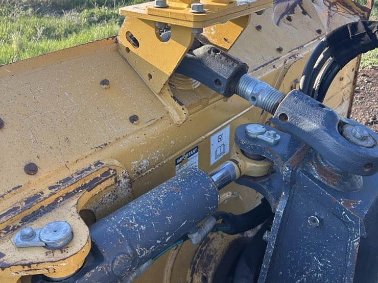 2017-deere-700k-xlt-image-16